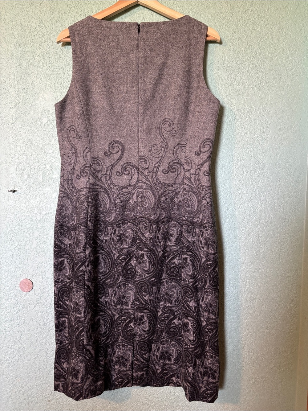 Talbots Petite Gray Sleeveless Paisley Ombre Sheath Dress, size 12 P - like new - Picture 3 of 5